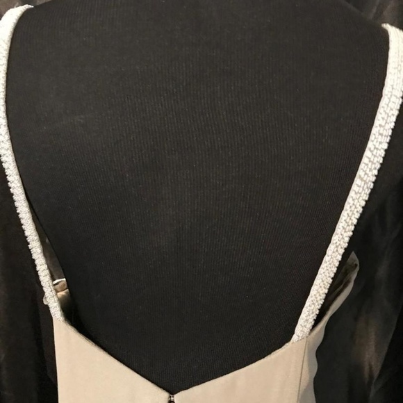 LANDMARK - Picture 3 of 8